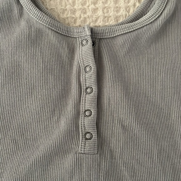 A&F crop ☀️ - Picture 3 of 4